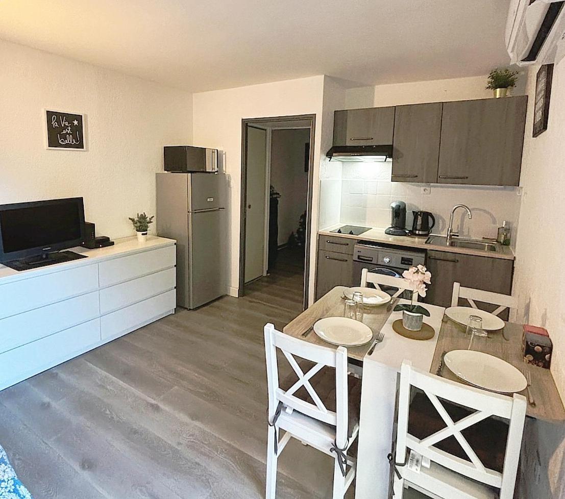 Charmant Studio Climatise 24 M2 Terrasse A 100M De La Plage Saint-Mandrier-sur-Mer Exterior photo